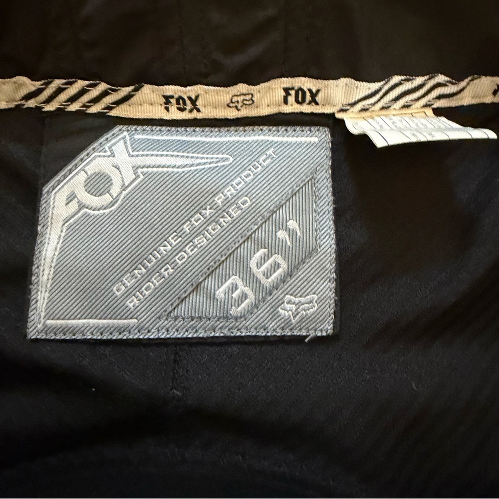Fox racing MTB Baggy Bike Cycling Cargo Shorts black Mens 36 Padded Liner 26081 - Picture 3 of 7